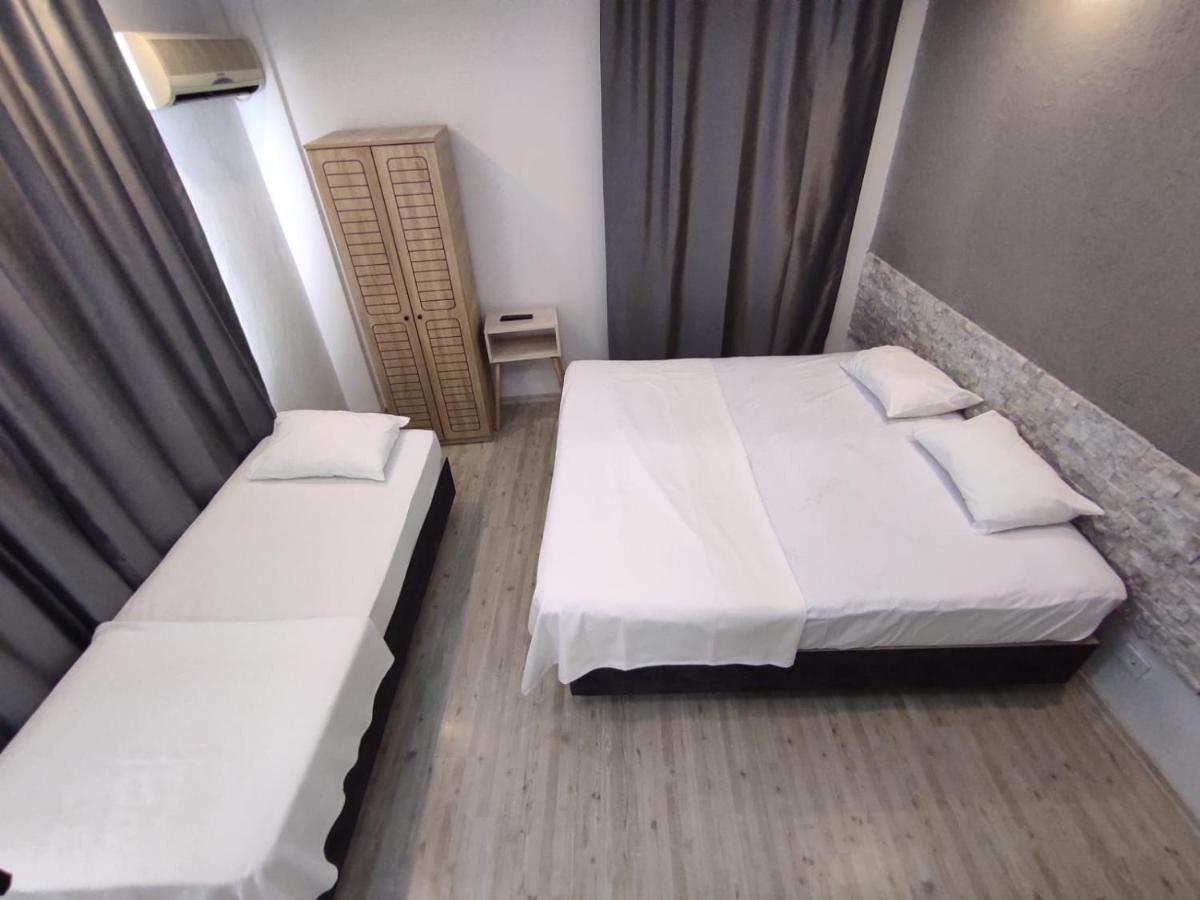 1989 Hotel Sebat เซสเม ภายนอก รูปภาพ